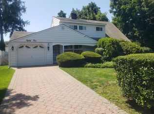 84 Polaris Dr, Levittown, NY 11756