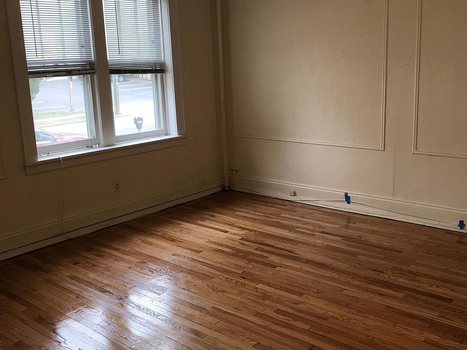 1st image of 106 Fairview Ave APT 1