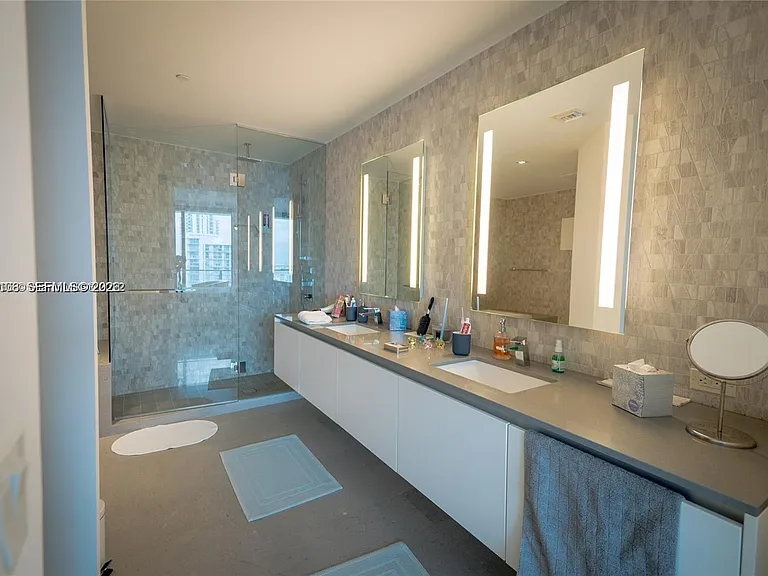 68 SE 6th St #2510 — Photo 11