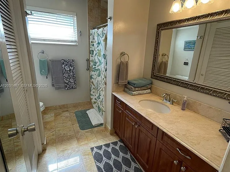 4410 N Buchanan St — Photo 27