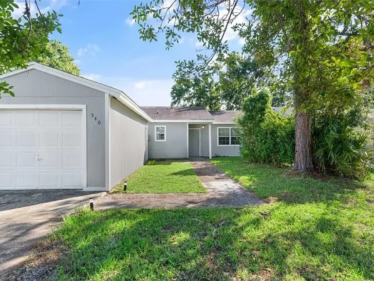 540 Chateau Cir — Photo 1