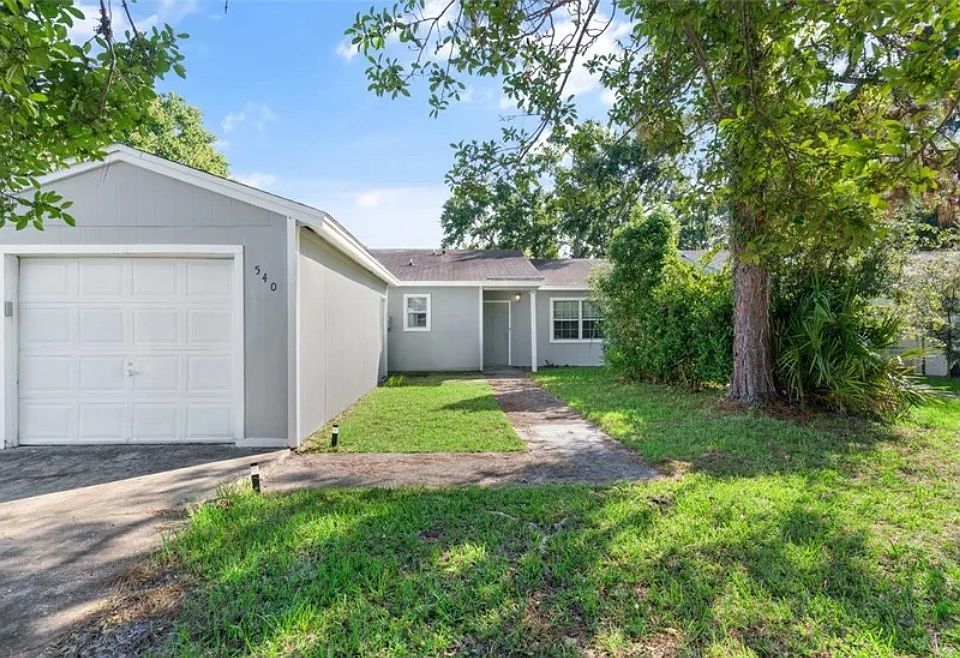 1st image of 540 Chateau Cir