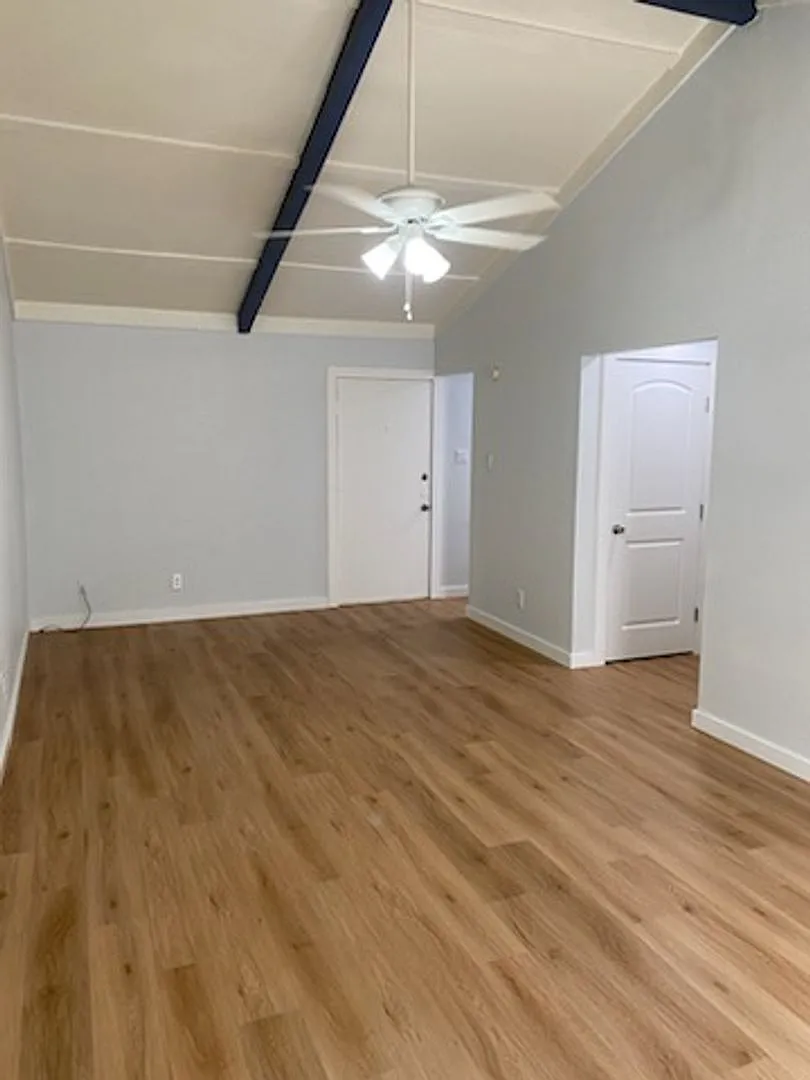 203 Maler Rd — Photo 3