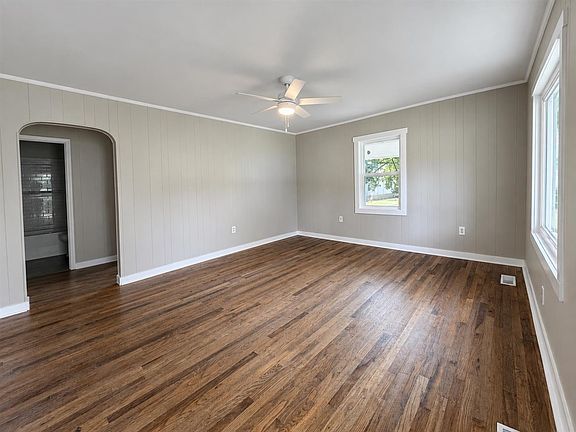 5th image of 203 W 13th Ave