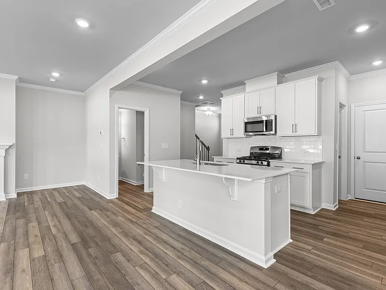 2203 Cape May Ln — Photo 8