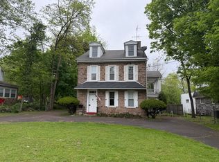 1541 W Main St Floor 2, Norristown, PA 19403