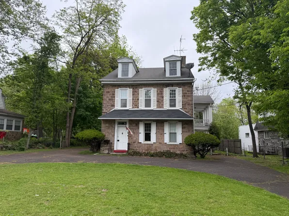 1541 W Main St Floor 2, Norristown, PA 19403