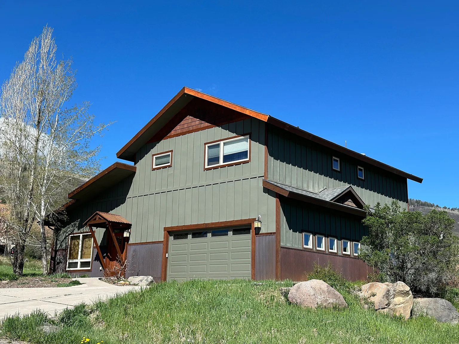 131 Haystack Rd — Photo 1