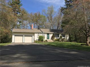14 Bob White Way, Weatogue, CT 06089