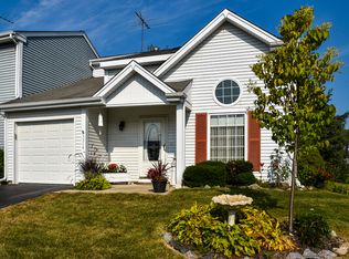 3314 Southport Dr, Island Lake, IL 60042