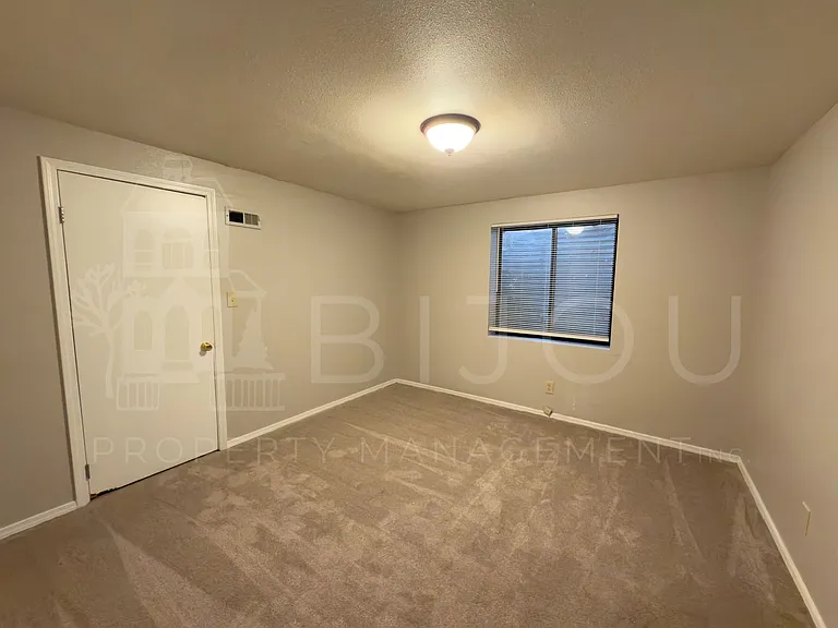 963 Bayfield Way — Photo 9