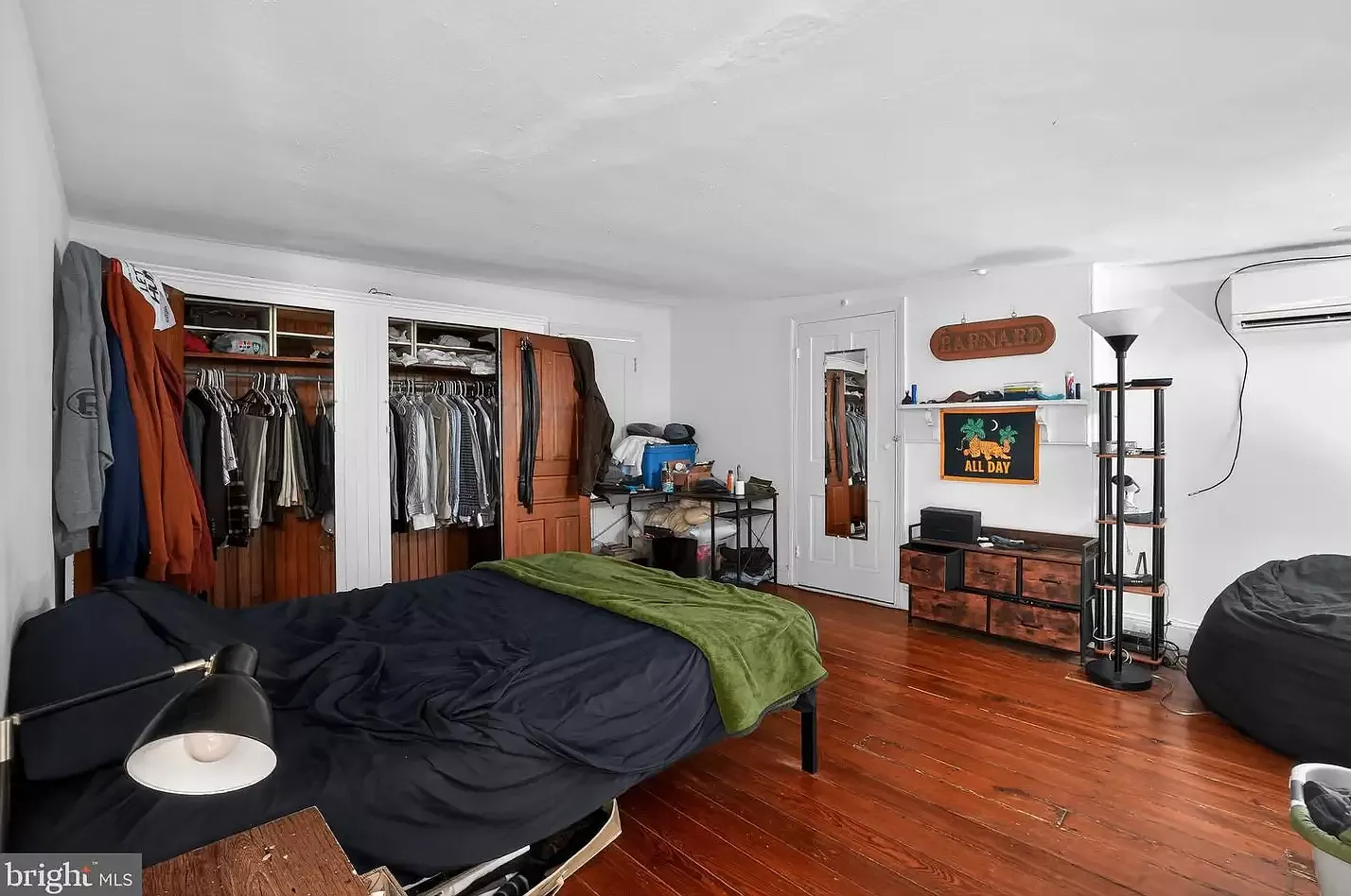 1 bed, 800 sqft, $1,900 — Photo 3