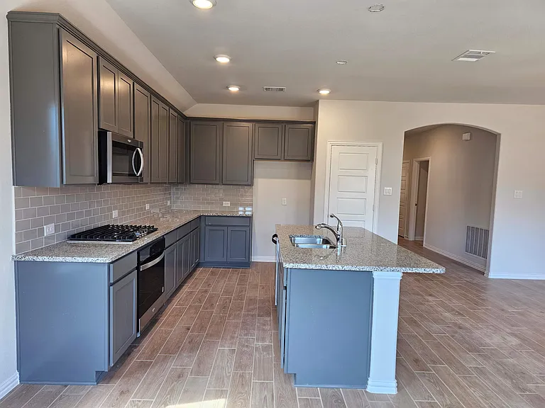 3853 Pearlwood Rd — Photo 6