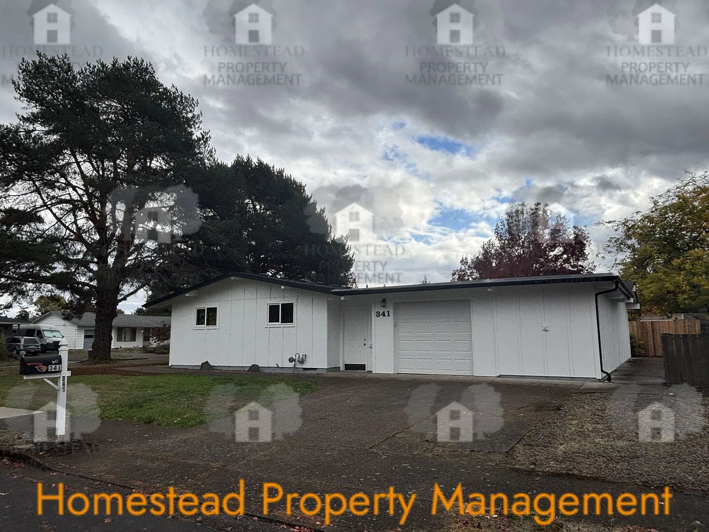 Wow! Completely Remodeled 4 Bedroom Home! With Ev Charging! — Photo 2