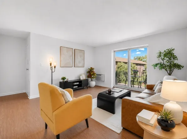 35 Westgate Rd APT 6, Chestnut Hill, MA 02467