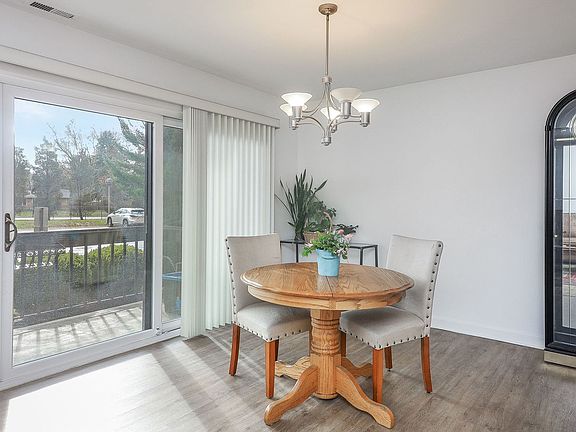 5th image of 77 Lake Hinsdale Dr APT 108
