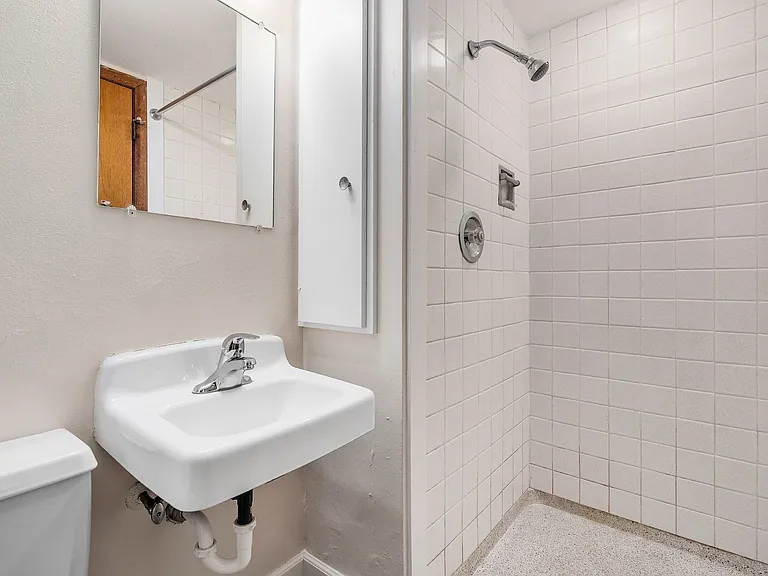 1215 S Dewey St — Photo 7