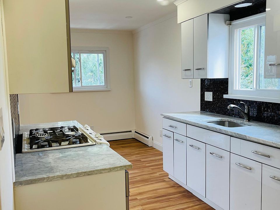 1st image of 14938 84th St Floor 2