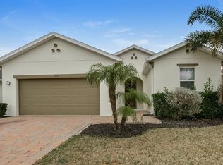 3176 Bayou Ln, Tavares, FL 32778