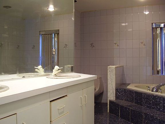 Double Sink Bath