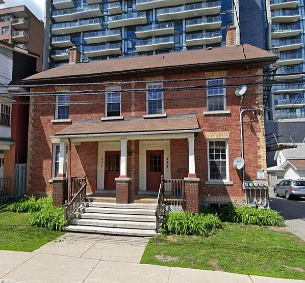 335 Nepean St