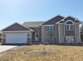 134 Dakota Ave, New Market, MN 55054