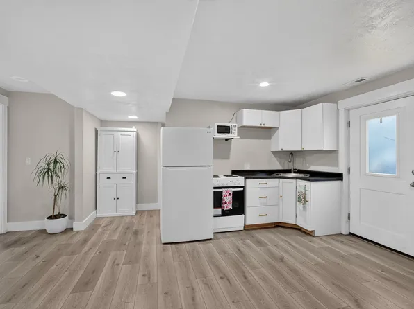 (undisclosed Address), South Jordan, UT 84009