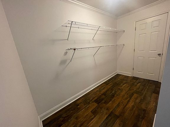 Walk-in closet