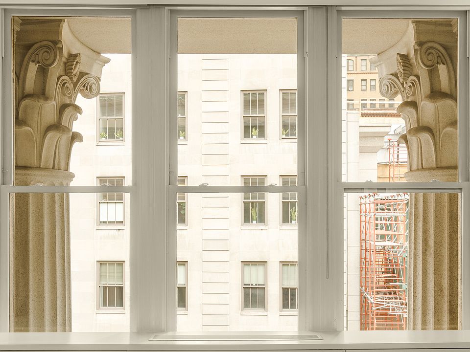 1st image of 55 Wall St APT 736