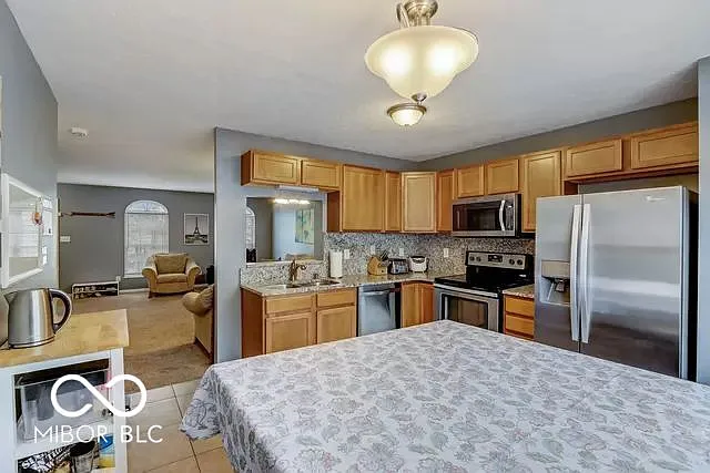 3083 Armory Dr — Photo 15