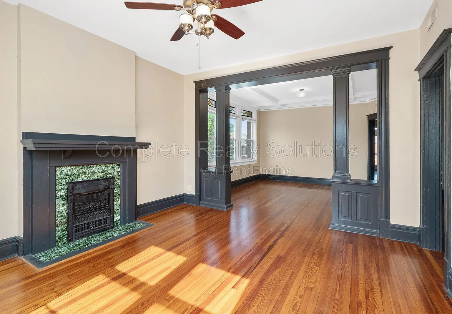 2 bed, 1.0 bath, 1300 sqft, $1,350 — Photo 3