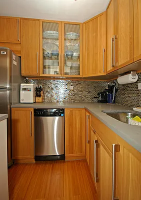 Sold by Century 21 NY Metro | media 7
