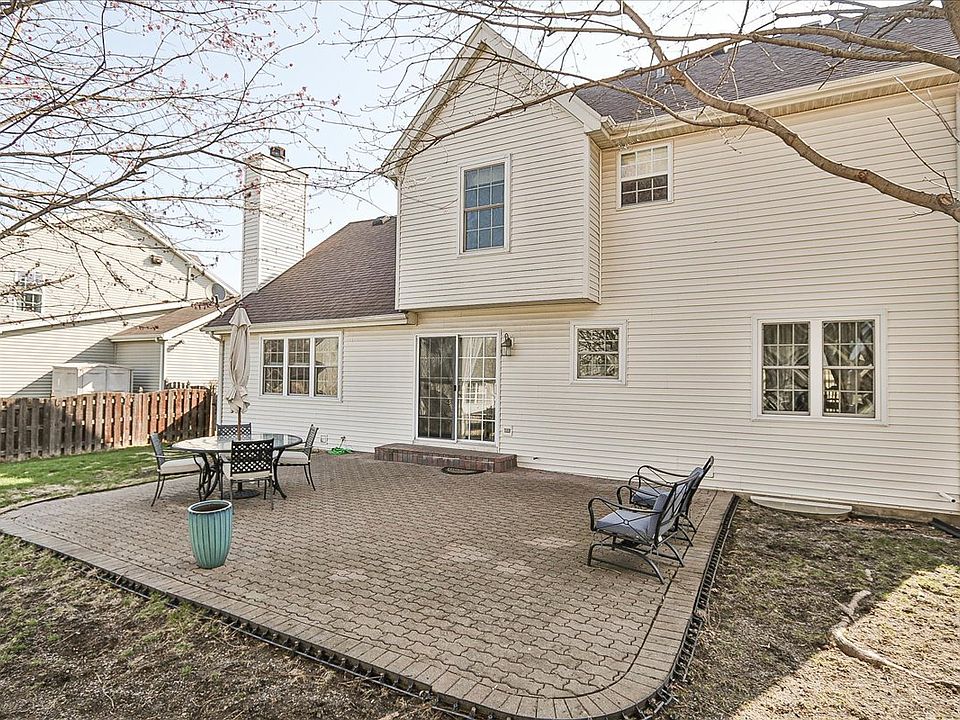 2nd image of 1423 Deer Creek Ln