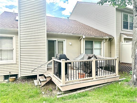 3rd image of 545 Weaver Ct