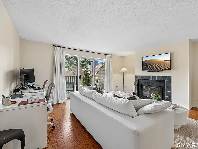 43 Highland Rd #43 — Photo 2