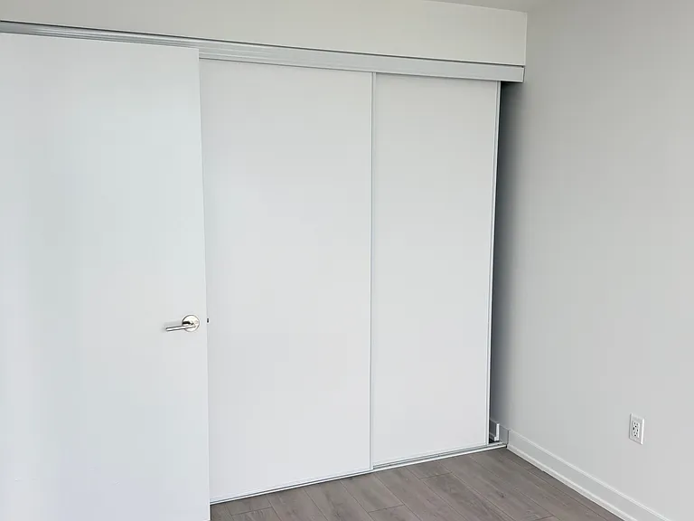 1 Fairview Rd E #2913 — Photo 9