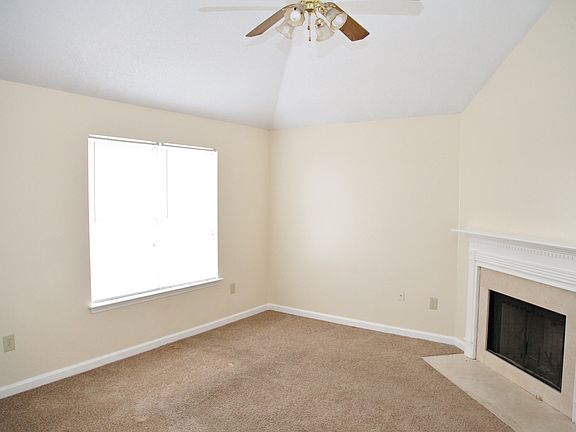 4th image of 4246 Rainey Woods Dr