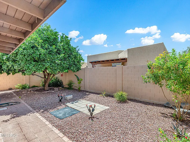 4354 E Samantha Dr — Photo 24