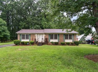 1433 Old Hickory Dr, Greensboro, NC 27405