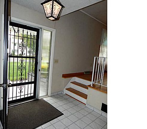 3rd image of 417 Jewell Dr
