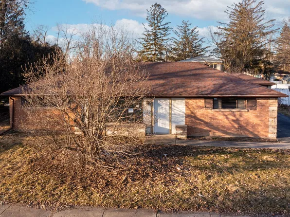 6 Oak Ln, Park Forest, IL 60466