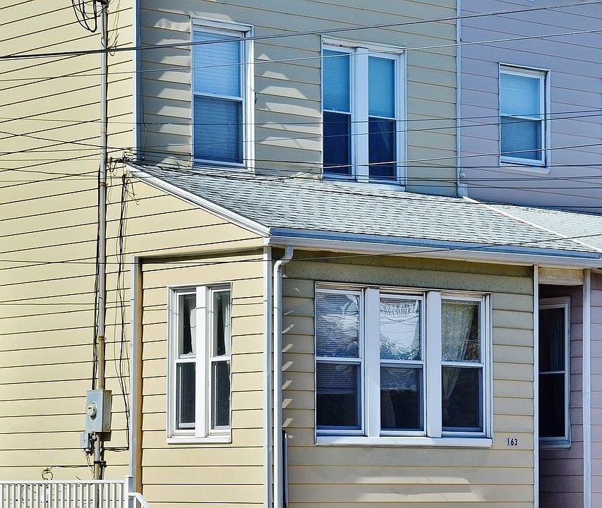 2nd image of 161 Avenue C