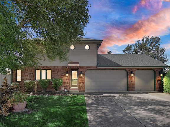 2nd image of 19331 Everett Ln