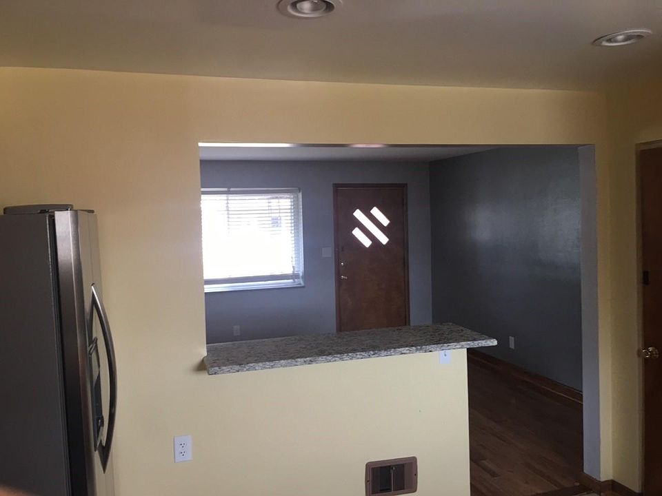 Kithen view to living room
