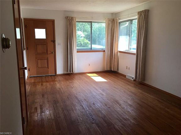 5th image of 32860 Edward Ave