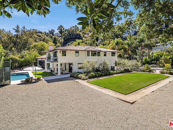 3rd image of 7651 Willow Glen Rd