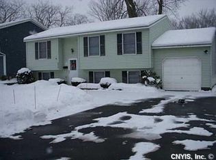 212 7th St, Liverpool, NY 13088