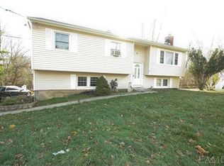 286 Agor Ln, Mahopac, NY 10541