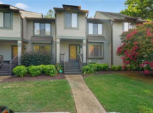 371 Bridgewater Dr, Newport News, VA 23603