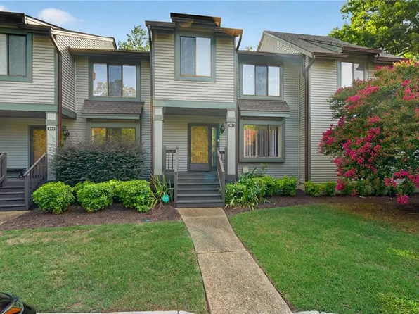 371 Bridgewater Dr, Newport News, VA 23603
